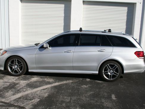 Used 2015 Mercedes-Benz E 350 4MATIC Wagon image 2