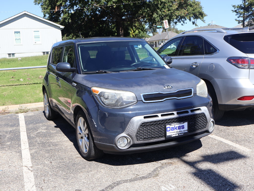 Used 2016 Kia Soul + FWD image 4