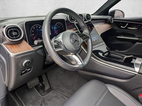 Certified 2025 Mercedes-Benz GLC 300 image 9