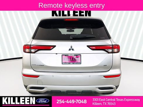 Used 2024 Mitsubishi Outlander SE Black Edition image 7