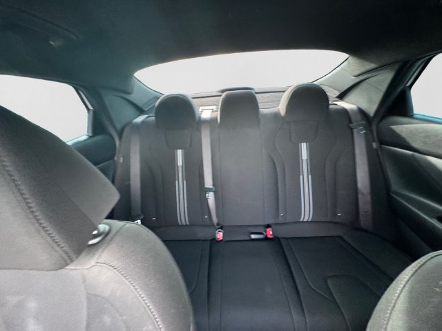Used 2025 Hyundai Elantra Sport FWD image 21