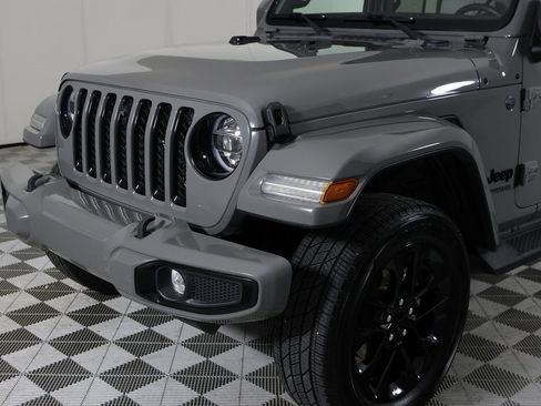 Used 2022 Jeep Wrangler Unlimited Sahara image 43