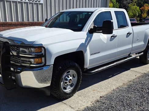 Used 2019 Chevrolet Silverado 2500 W/T image 1