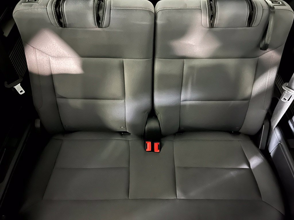 Used 2025 Ford Explorer Active RWD image 18