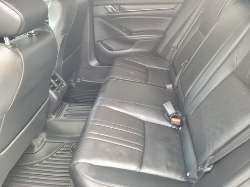Used 2022 Honda Accord Touring image 13