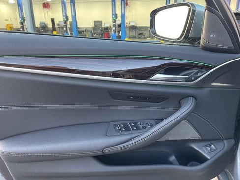 Used 2023 BMW 540i w/ M Sport Package image 15