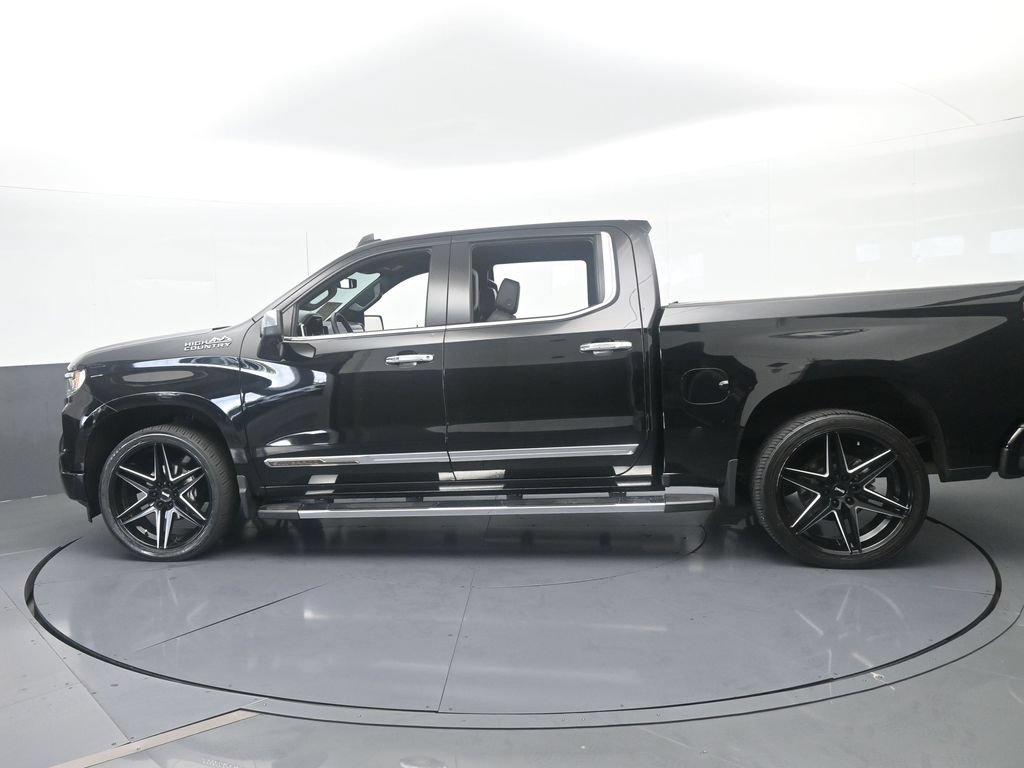 Used 2022 Chevrolet Silverado 1500 High Country RWD image 3