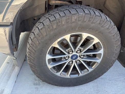 Used 2018 Ford F150 Lariat w/ Equipment Group 502A Luxury image 12