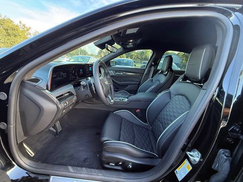 Used 2026 Cadillac CT5 V w/ Technology Package RWD image 10