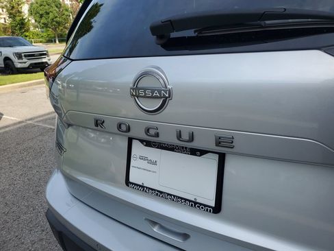 Certified 2025 Nissan Rogue S FWD image 6