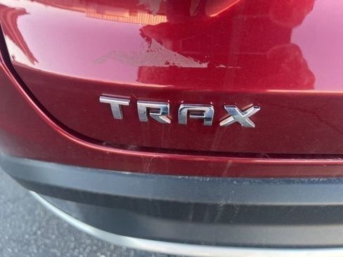 Certified 2024 Chevrolet Trax LT w/ LT Convenience Package image 35