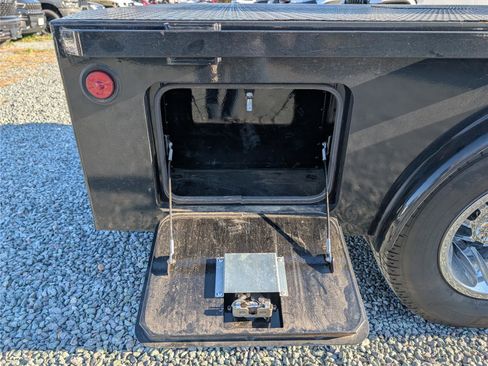 Used 2025 Chevrolet Silverado 3500 LT w/ Convenience Package image 14