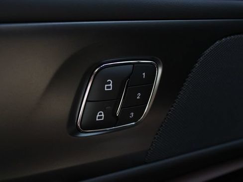 New 2026 Lincoln Nautilus Reserve AWD/4WD image 4