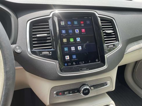 Used 2025 Volvo XC90 B5 Plus w/ Protection Package Premier AWD/4WD image 24