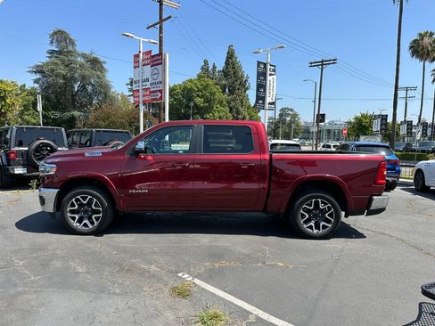 Used 2025 RAM 1500 Laramie AWD/4WD image 3