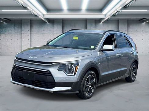 Used 2023 Kia Niro EX w/ EX Cold Weather Package FWD image 22