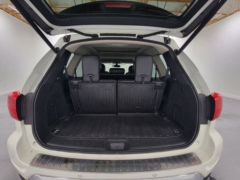 Used 2019 Nissan Pathfinder Platinum w/ Cargo Package image 33