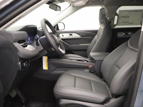New 2026 Ford Explorer Active w/ Active Comfort Package AWD/4WD image 15