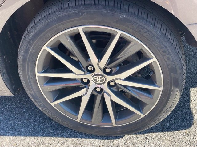 Used 2022 Toyota Camry XLE w/ Navigation Upgrade Package AWD/4WD image 26