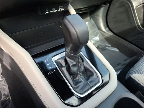 Certified 2025 Subaru Forester Premium image 17