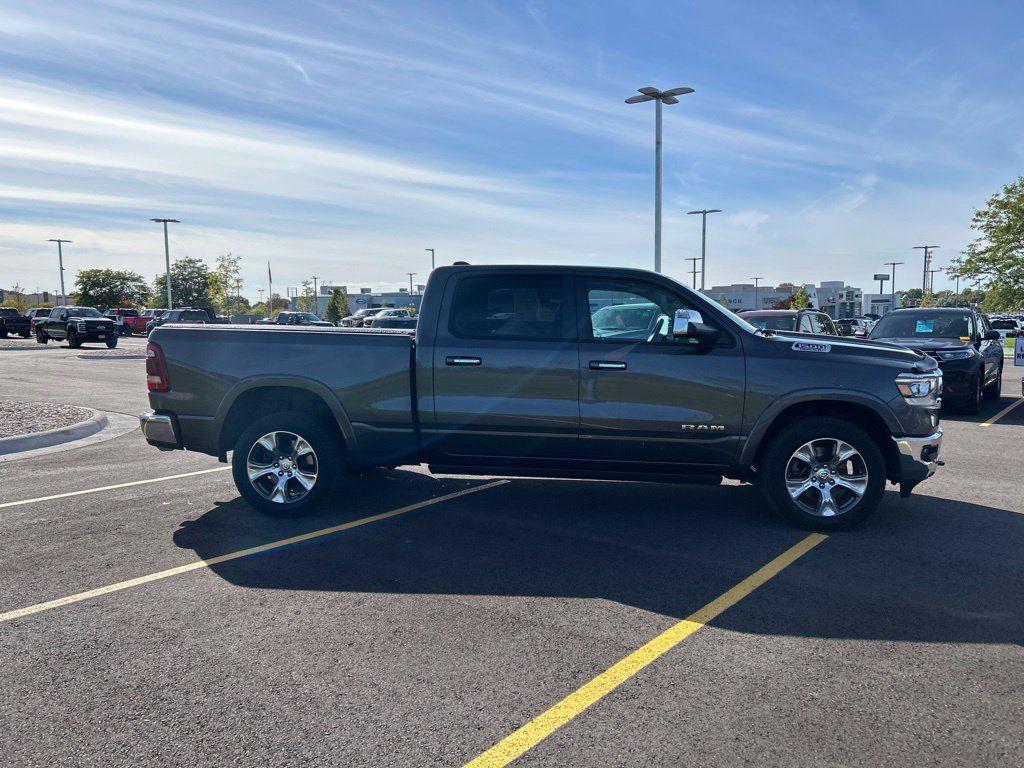 Used 2019 RAM 1500 Laramie AWD/4WD image 5