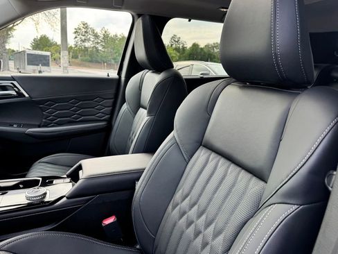 New 2026 Mitsubishi Outlander SEL FWD image 32