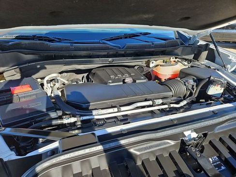 Used 2023 Chevrolet Silverado 1500 LT Trail Boss AWD/4WD image 28