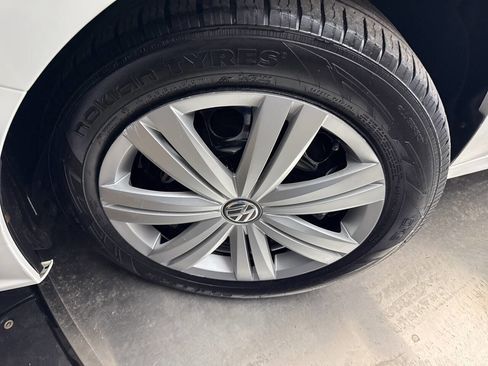 Used 2017 Volkswagen Jetta S image 34