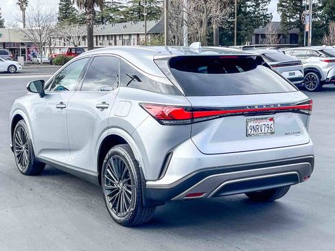 Certified 2024 Lexus RX 350h w/ Convenience Package image 2