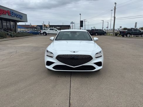 Used 2025 Genesis G70 2.5T image 9