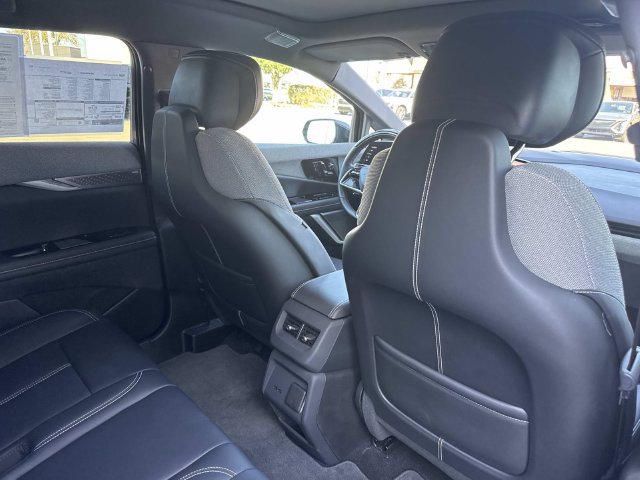 Certified 2025 Cadillac Optiq Luxury 1 AWD/4WD image 24