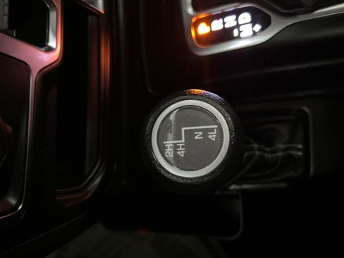 Used 2021 Jeep Wrangler Unlimited Sahara AWD/4WD image 30