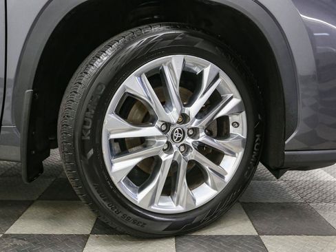 Used 2022 Toyota Highlander Limited AWD/4WD image 16