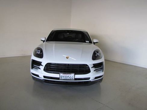 Used 2021 Porsche Macan AWD/4WD image 2