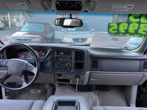 Used 2005 Chevrolet Tahoe LS image 21