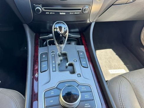 Used 2013 Hyundai Equus Signature RWD image 29