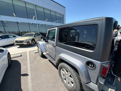 Used 2017 Jeep Wrangler Sahara w/ Trailer Tow Group AWD/4WD image 3
