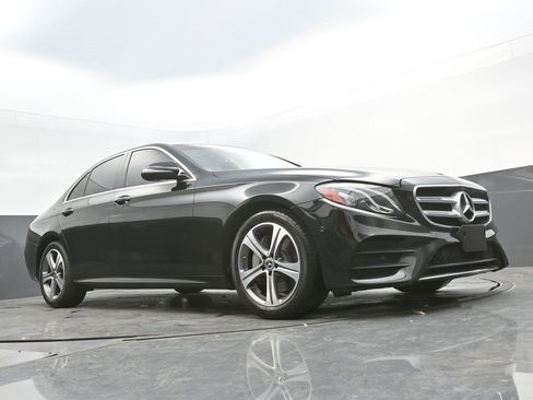 Used 2020 Mercedes-Benz E 350 E 350 w/ Parking Assistance Package image 25