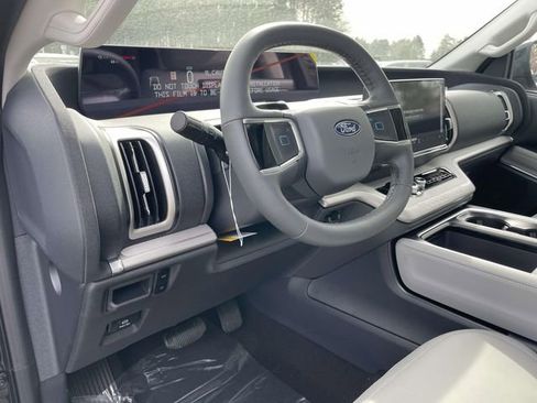 New 2026 Ford Expedition Max Active image 15