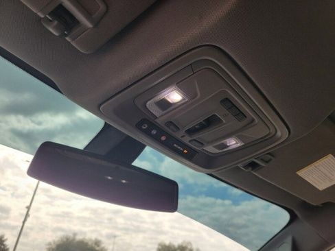 Used 2019 GMC Sierra 1500 SLT w/ SLT Premium Package image 22