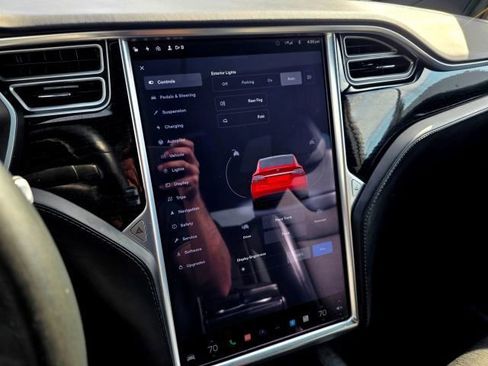 Used 2017 Tesla Model X 75D AWD/4WD image 42