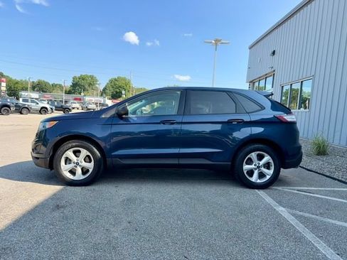 Used 2017 Ford Edge SE FWD image 4