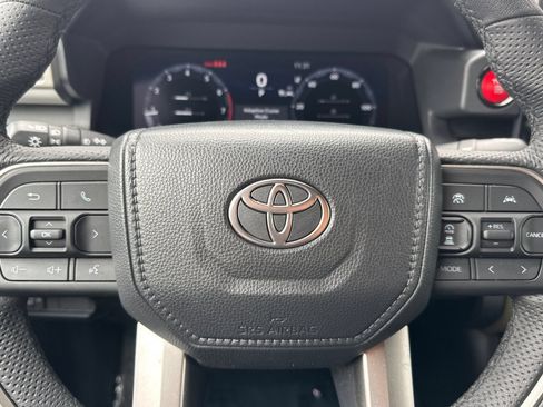 Certified 2026 Toyota Tacoma TRD Off-Road AWD/4WD image 29