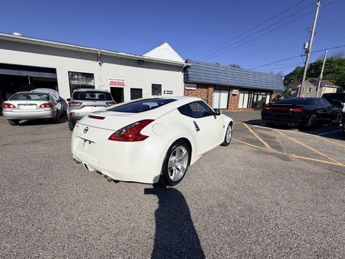 Used 2012 Nissan 370Z Touring RWD image 41