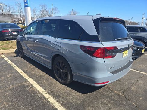 Used 2023 Honda Odyssey Sport image 5