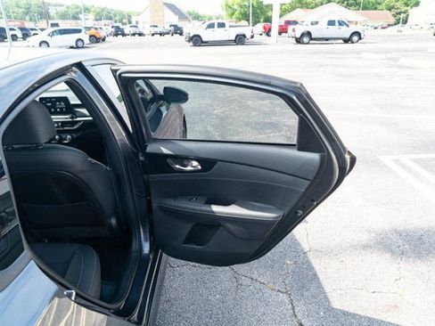 Used 2021 Kia Forte GT-Line FWD image 12