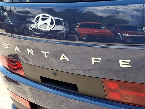 Used 2025 Hyundai Santa Fe SEL FWD image 29