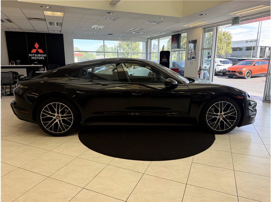 Used 2023 Porsche Taycan w/ Premium Package RWD image 4