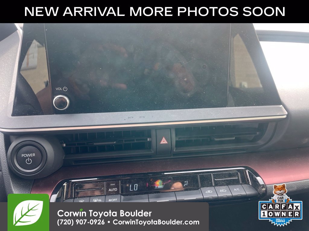 Used 2025 Toyota Prius Plug-In Hybrid FWD image 11