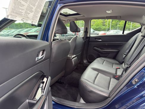 Certified 2024 Nissan Altima 2.5 SR w/ SR Premium Package AWD/4WD image 30
